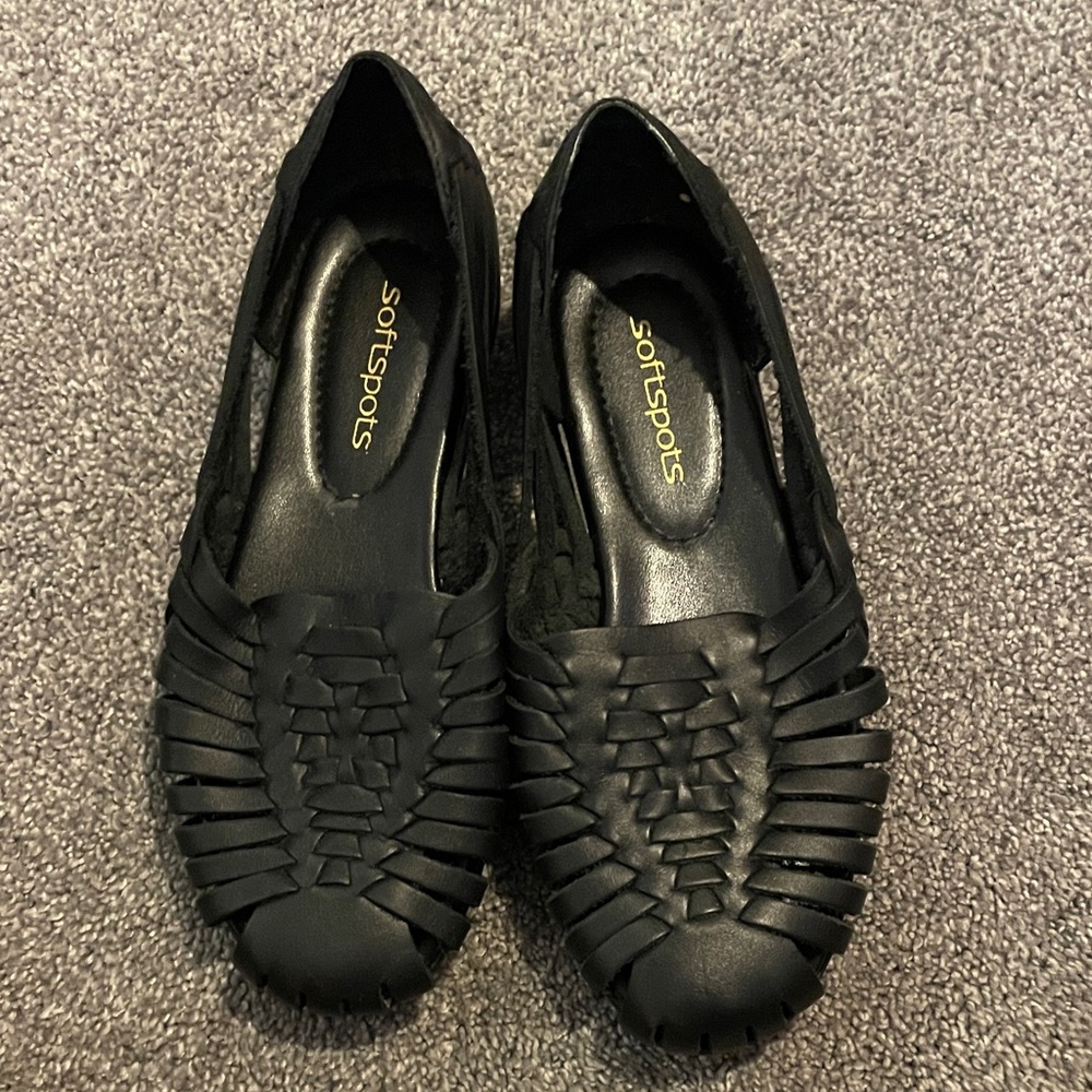 Softspots Women's Black Woven Flats